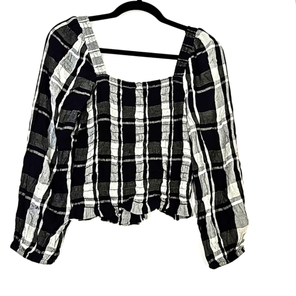American Eagle Outfitters Women's Black Plaid Smocked Crop Top Size Medium - Picture 8 of 10